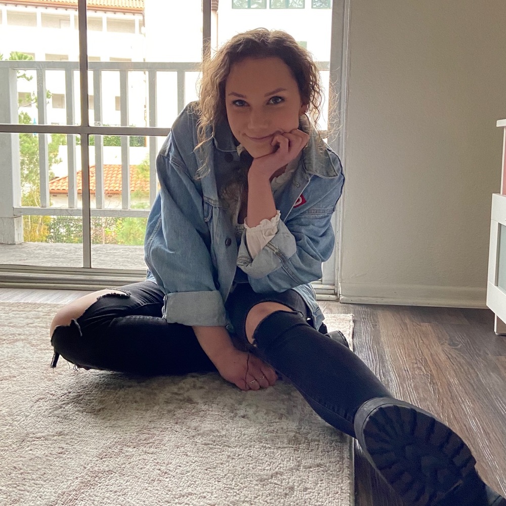 Meet your Posher, Emily